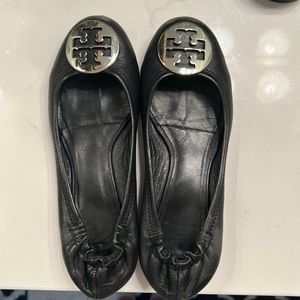 Tory Burch flats in black